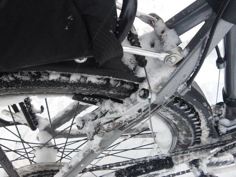 Na zimowo rowerowo - brak hamulców tył