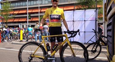 Rohan Dennis i jego żółty BMC teammachine SLR01